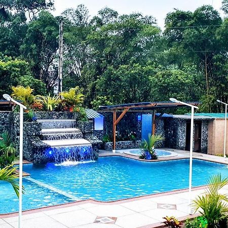 Sisakuna Lodge ميندو المظهر الخارجي الصورة
