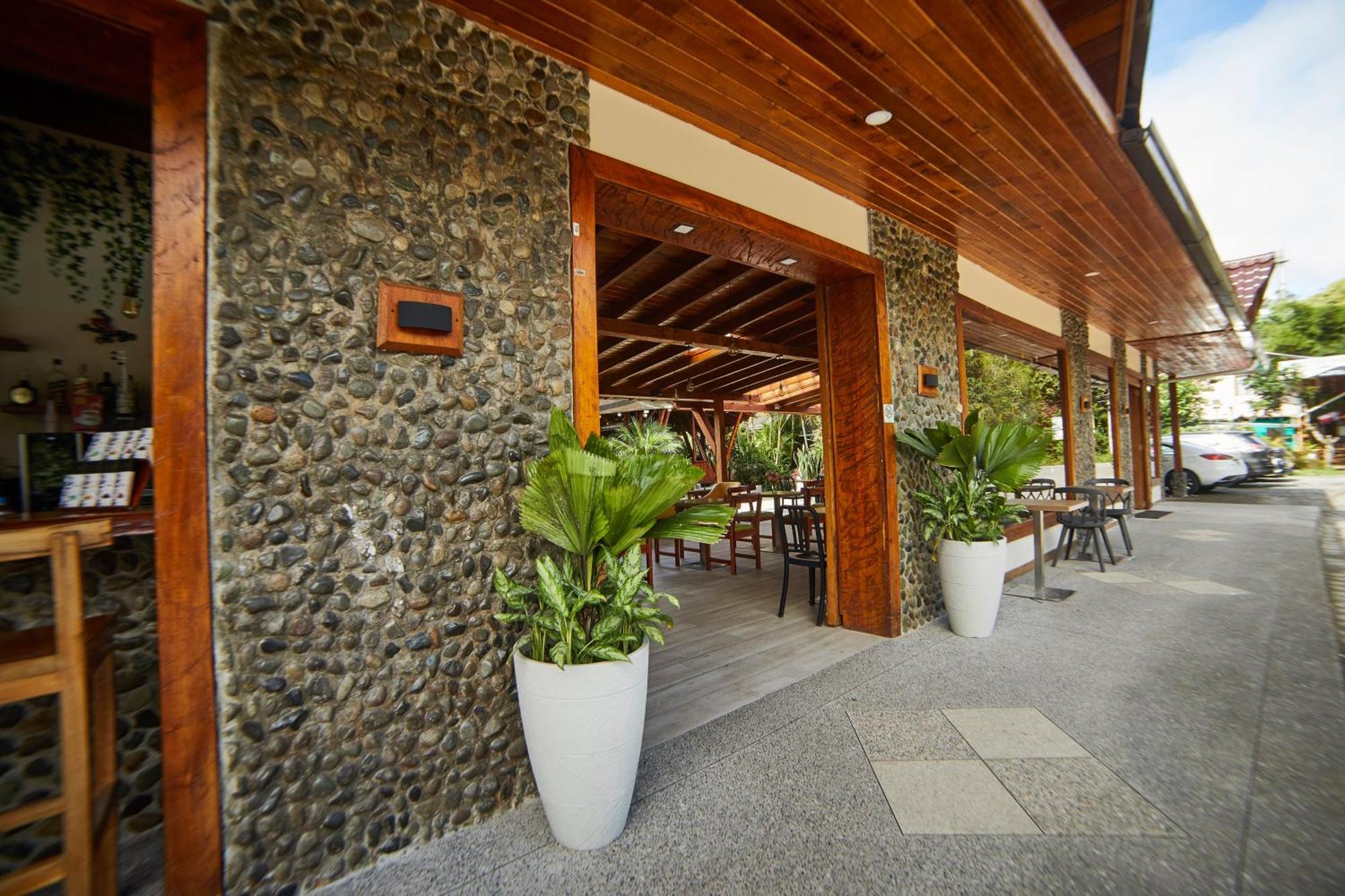 Sisakuna Lodge ميندو المظهر الخارجي الصورة