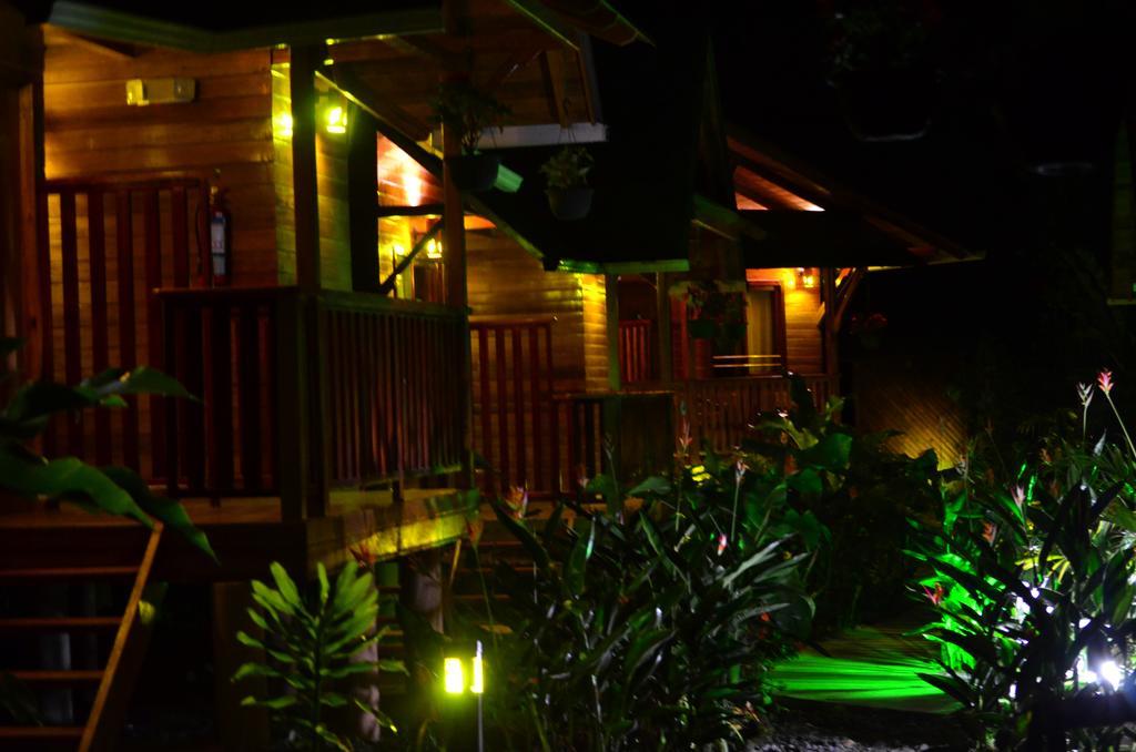 Sisakuna Lodge ميندو المظهر الخارجي الصورة