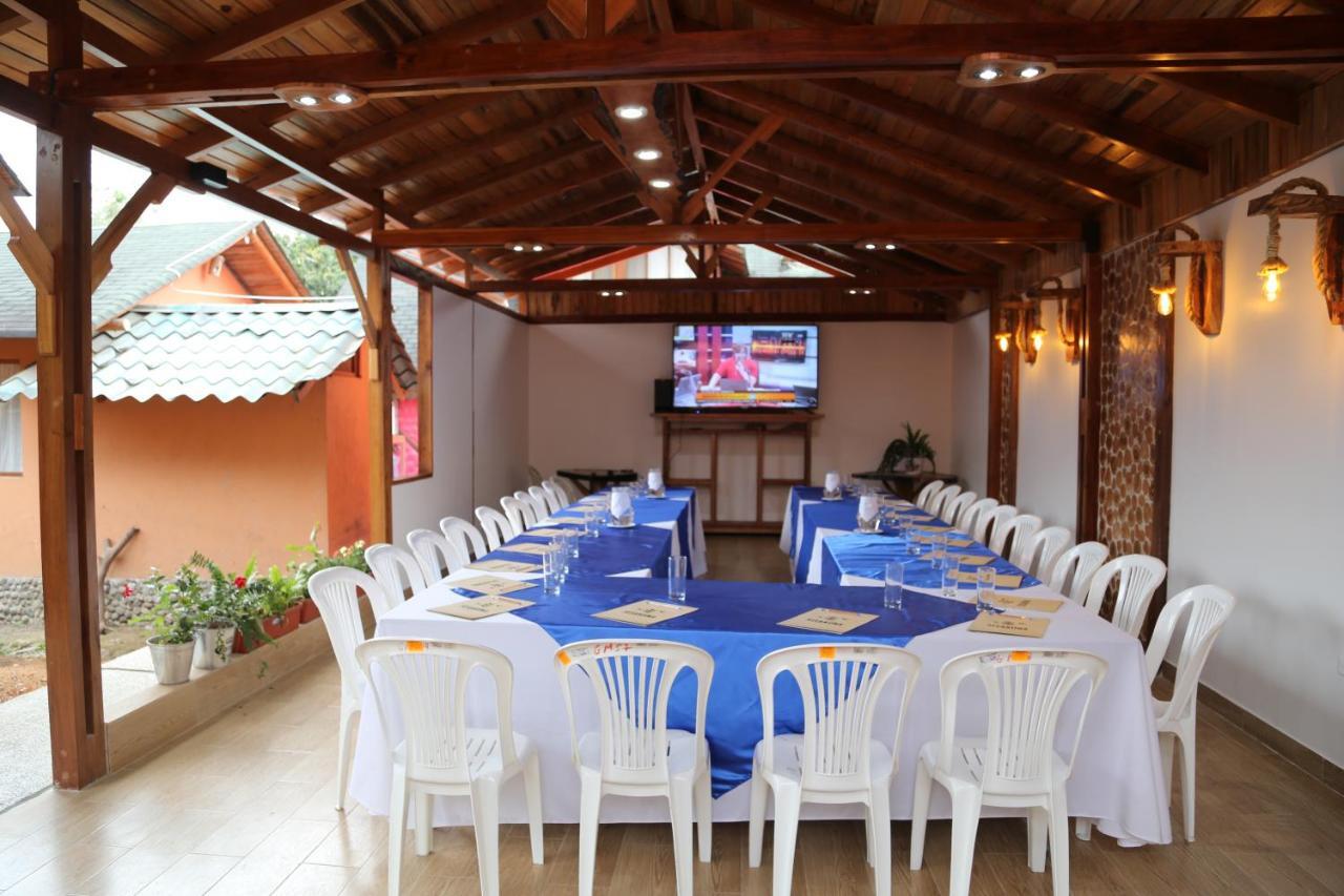 Sisakuna Lodge ميندو المظهر الخارجي الصورة